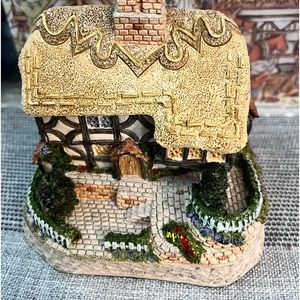 David Winter Cottages, Plum Cottage, no COA